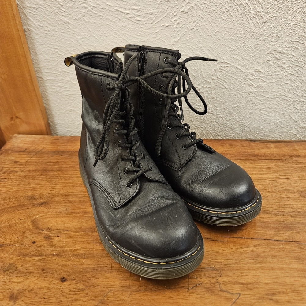 Dr. Martens 1460 Y Boots Womens Size 7 Black Leather Zip Lace Classic Shoes